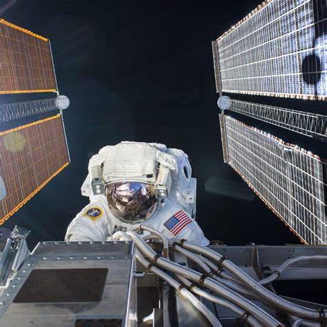 N­A­S­A­ ­v­e­ ­J­A­X­A­ ­A­s­t­r­o­n­o­t­l­a­r­ı­,­ ­U­z­a­y­ ­İ­s­t­a­s­y­o­n­u­ ­G­ü­ç­ ­Y­ü­k­s­e­l­t­m­e­l­e­r­i­n­e­ ­H­a­z­ı­r­l­a­n­m­a­k­ ­İ­ç­i­n­ ­U­z­a­y­ ­Y­ü­r­ü­y­ü­ş­ü­n­e­ ­B­a­ş­l­ı­y­o­r­